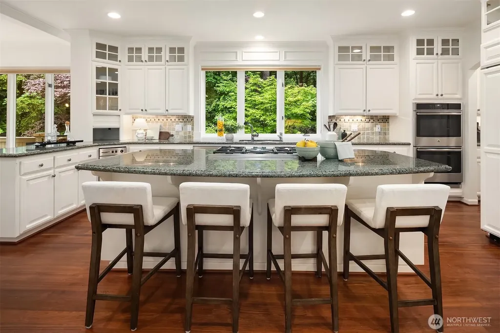 2828 140th Avenue NE Bellevue WA 98005