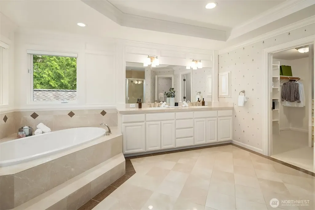 2828 140th Avenue NE Bellevue WA 98005