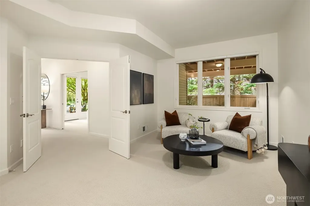 2828 140th Avenue NE Bellevue WA 98005