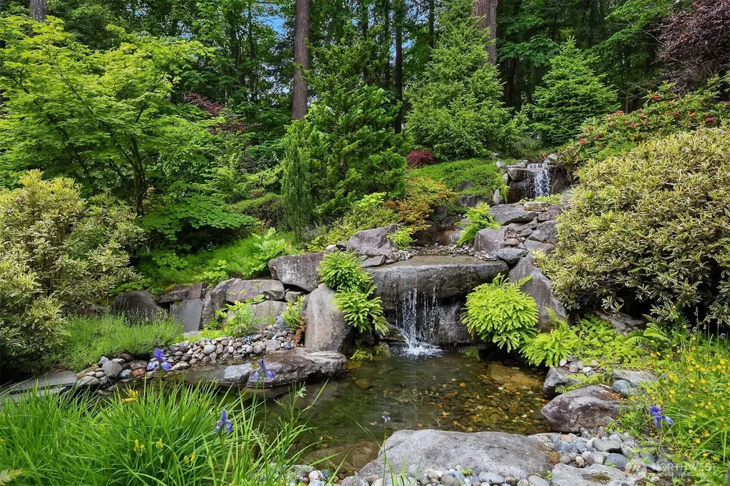 2828 140th Avenue NE Bellevue WA 98005