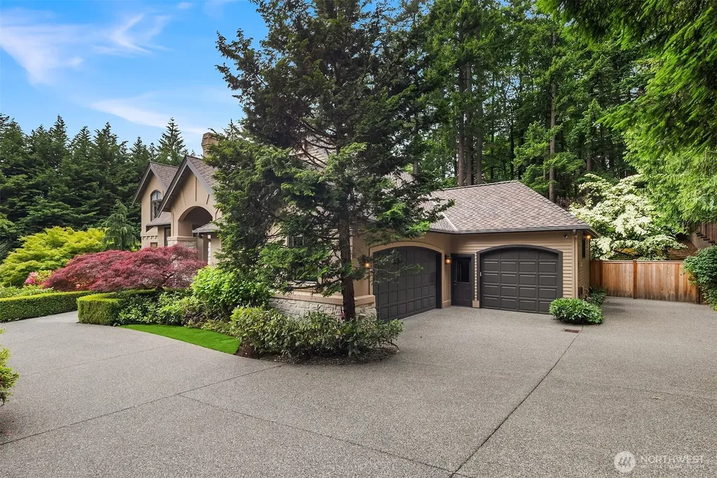 2828 140th Avenue NE Bellevue WA 98005
