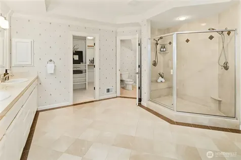 2828 140th Avenue NE Bellevue WA 98005