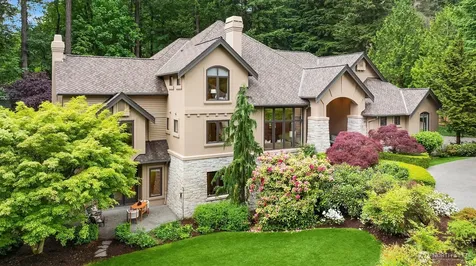 2828 140th Avenue NE Bellevue WA 98005