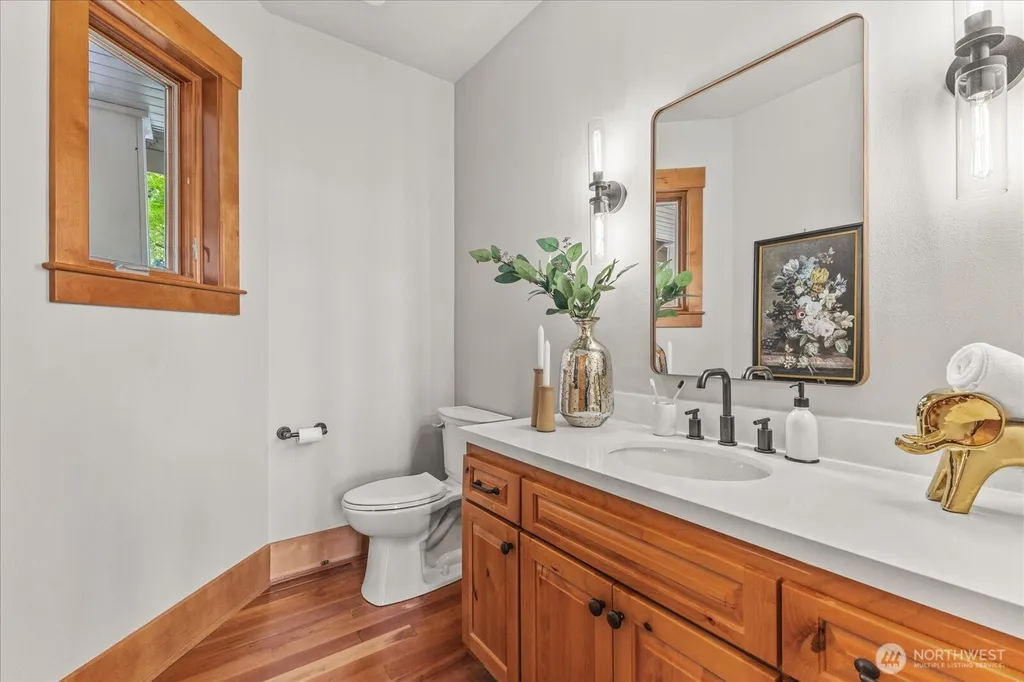 13748 242nd Avenue NE Woodinville WA 98077