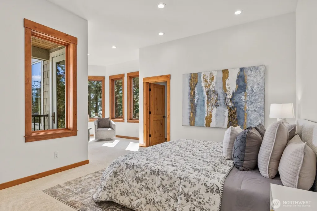 13748 242nd Avenue NE Woodinville WA 98077