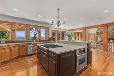 13748 242nd Avenue NE Woodinville WA 98077