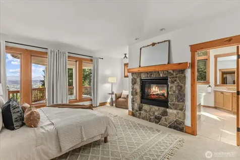 13748 242nd Avenue NE Woodinville WA 98077