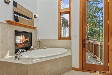 13748 242nd Avenue NE Woodinville WA 98077