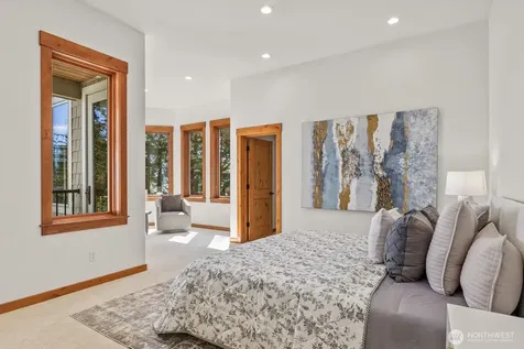 13748 242nd Avenue NE Woodinville WA 98077