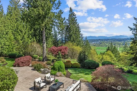 13748 242nd Avenue NE Woodinville WA 98077