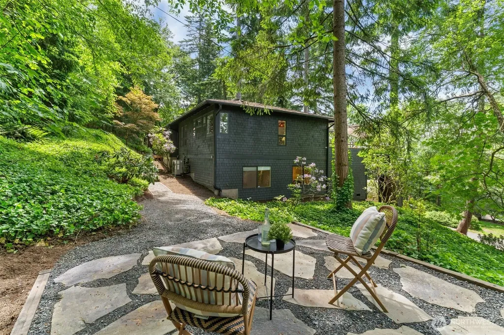 14317 SE 49th Street Bellevue WA 98006