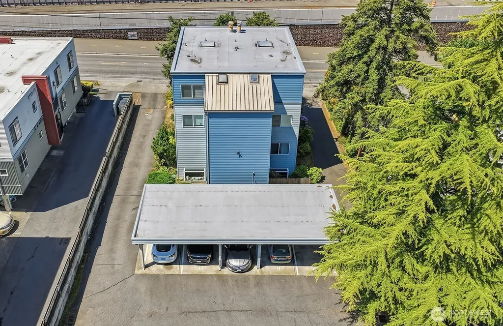 9522 1st Avenue NE Seattle WA 98115