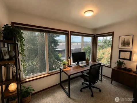 9522 1st Avenue NE Seattle WA 98115