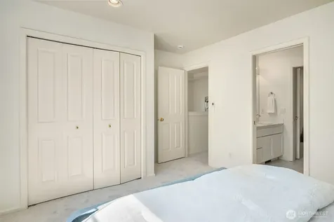 1578 NE Iris Street Issaquah WA 98029