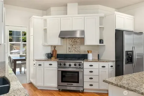 1578 NE Iris Street Issaquah WA 98029