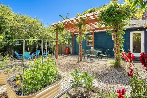 3202 SW Raymond Street Seattle WA 98126