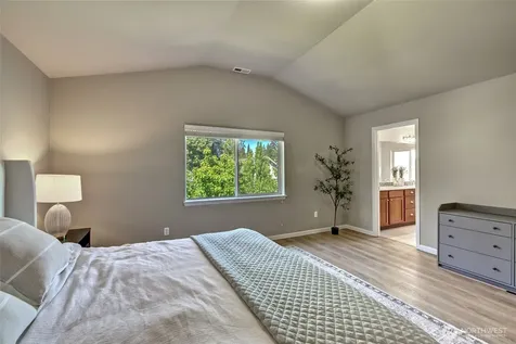 17 159th Place SE Bothell WA 98012