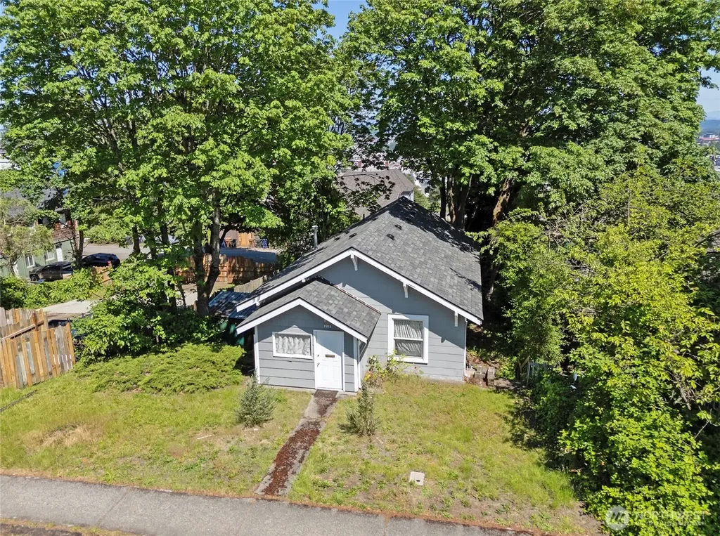 1909 S Yakima Avenue Tacoma WA 98405