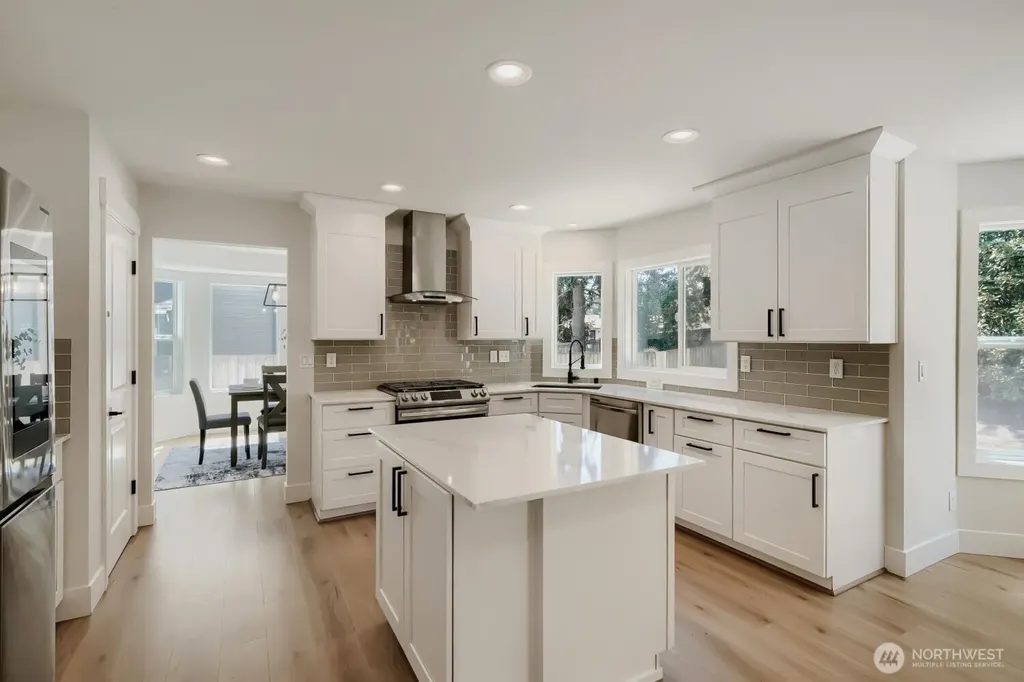 303 S 302nd Place Federal Way WA 98003