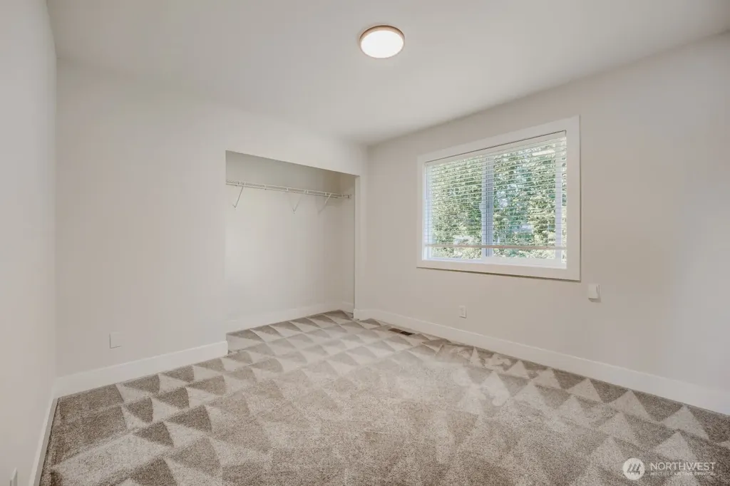 303 S 302nd Place Federal Way WA 98003