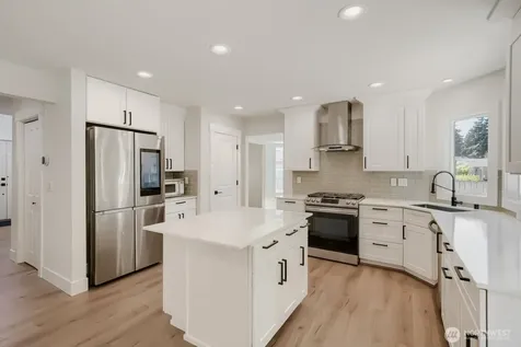 303 S 302nd Place Federal Way WA 98003