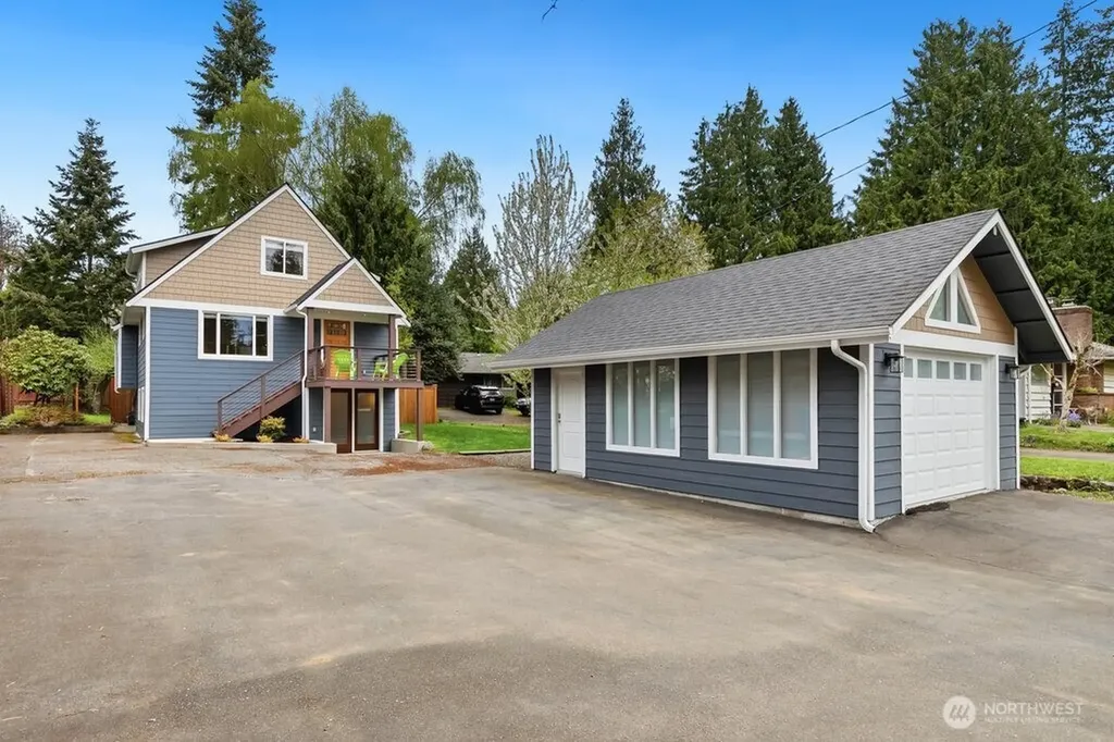 2122 N 128th Street Seattle WA 98133