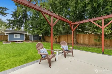 2122 N 128th Street Seattle WA 98133