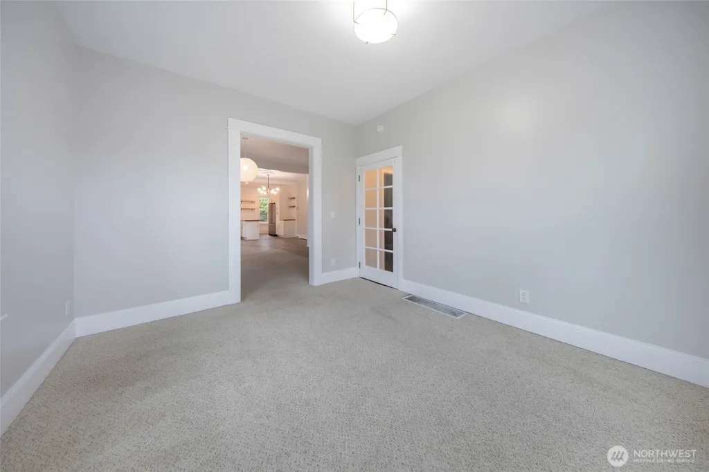 6753 14th Avenue NW Seattle WA 98117