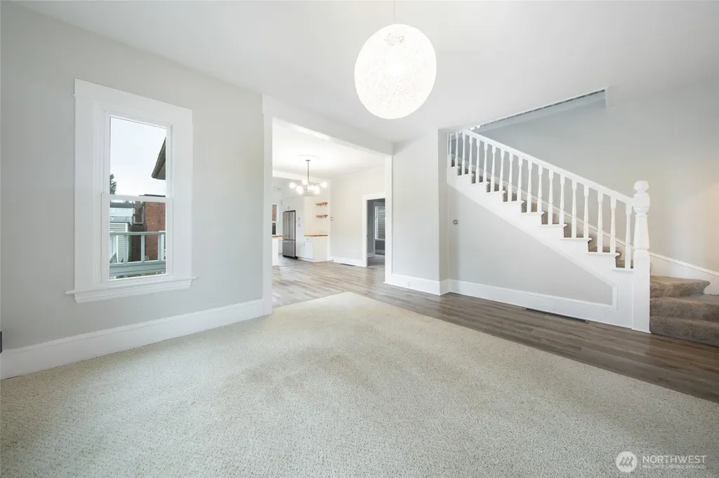 6753 14th Avenue NW Seattle WA 98117