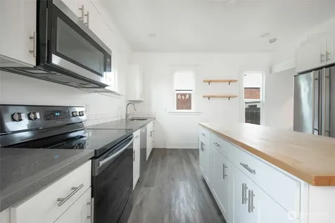 6753 14th Avenue NW Seattle WA 98117