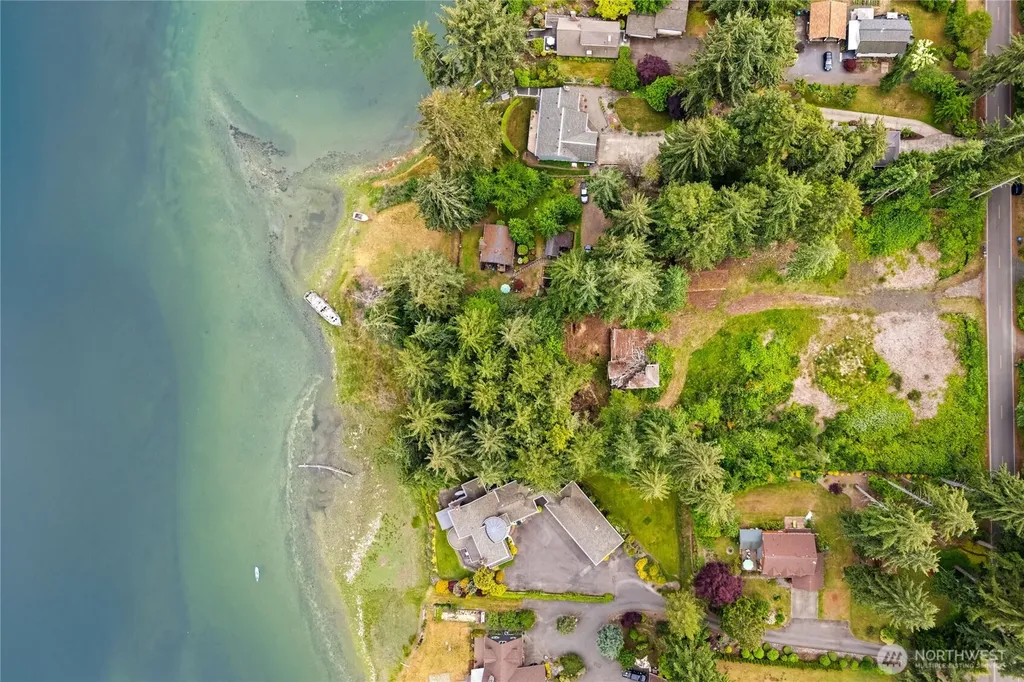 2774 Marine Drive Bremerton WA 98312