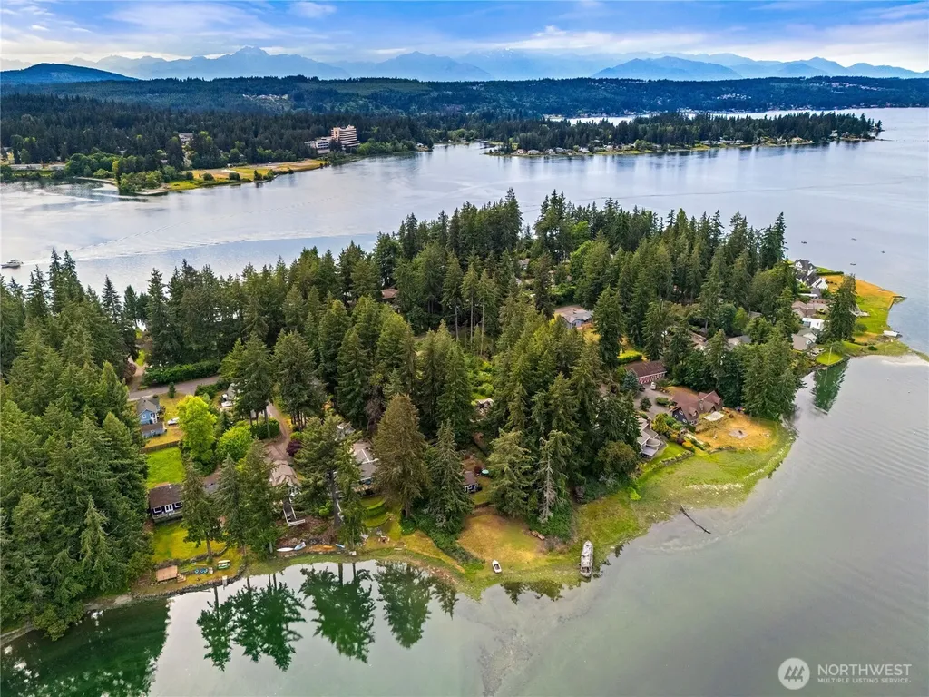 2774 Marine Drive Bremerton WA 98312