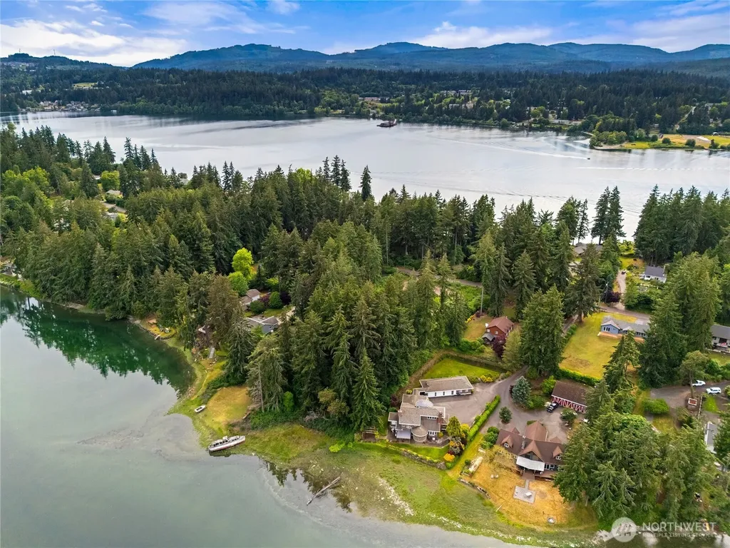 2774 Marine Drive Bremerton WA 98312