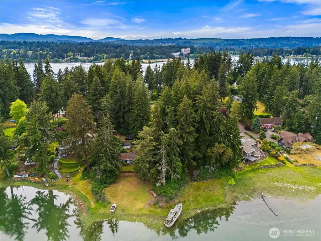 2774 Marine Drive Bremerton WA 98312