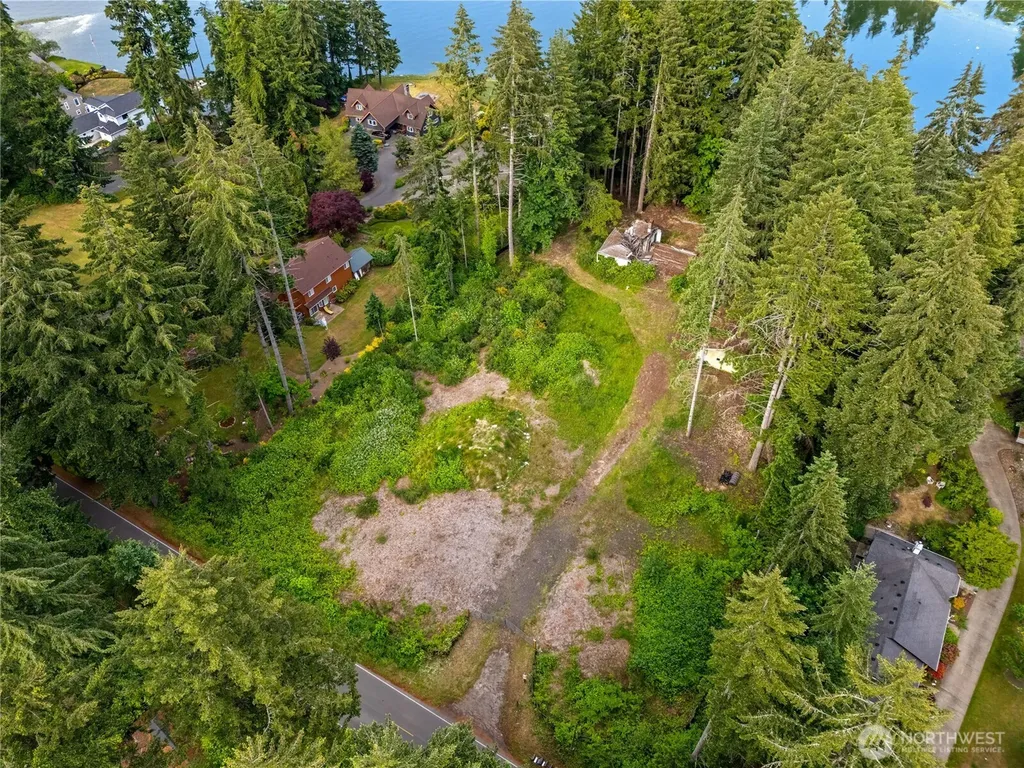 2774 Marine Drive Bremerton WA 98312