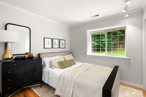 5791 Wimsey Lane NE Bainbridge Island WA 98110