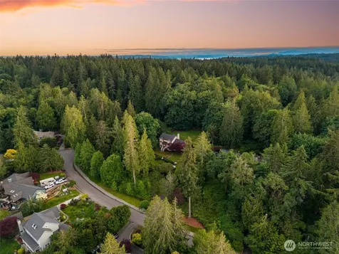 5791 Wimsey Lane NE Bainbridge Island WA 98110