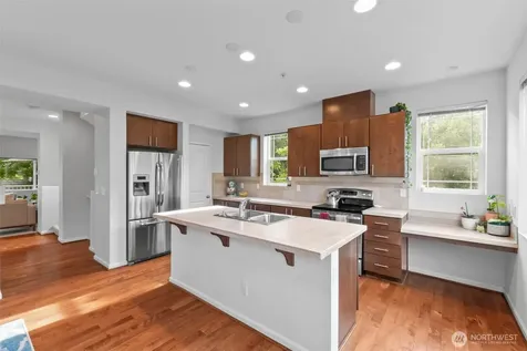 15720 Manor Way Lynnwood WA 98087