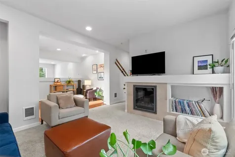 15720 Manor Way Lynnwood WA 98087