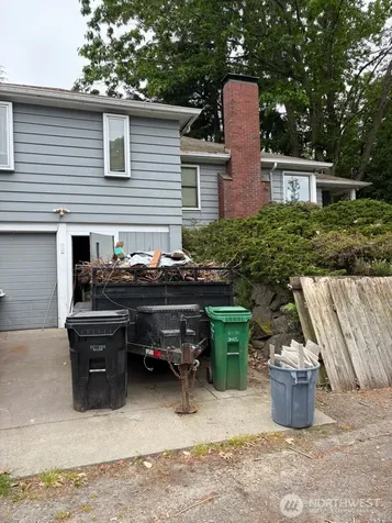10340 Roosevelt Way NE Seattle WA 98125