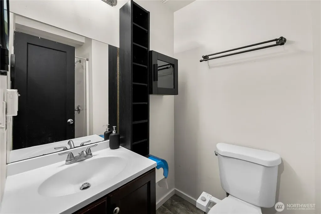 12027 10th Avenue S Seattle WA 98168