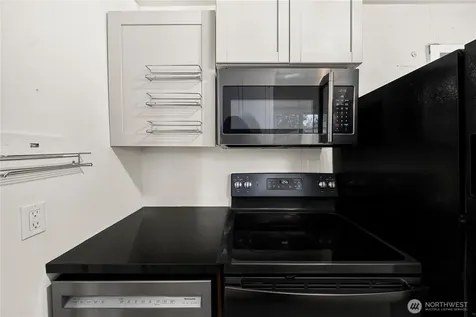 12027 10th Avenue S Seattle WA 98168