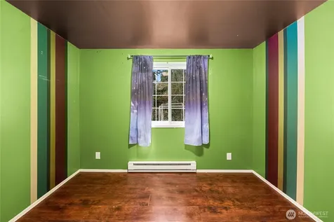 12027 10th Avenue S Seattle WA 98168