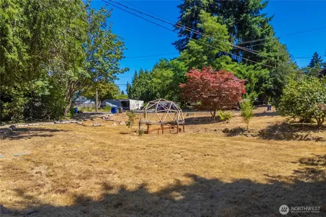12027 10th Avenue S Seattle WA 98168