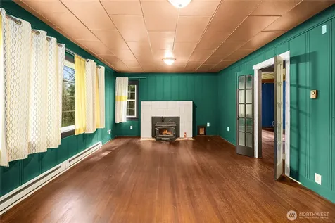 12027 10th Avenue S Seattle WA 98168