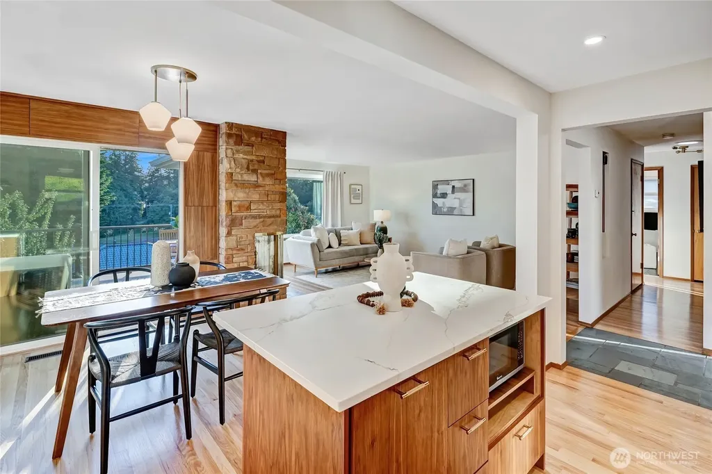 7571 45th Avenue SW Seattle WA 98136