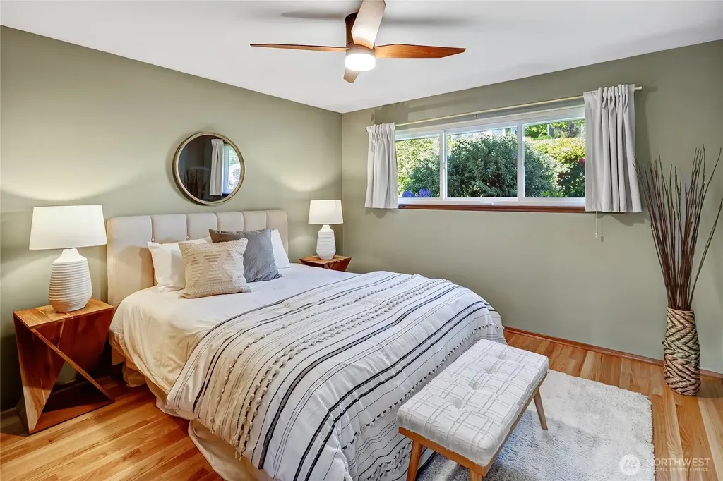 7571 45th Avenue SW Seattle WA 98136