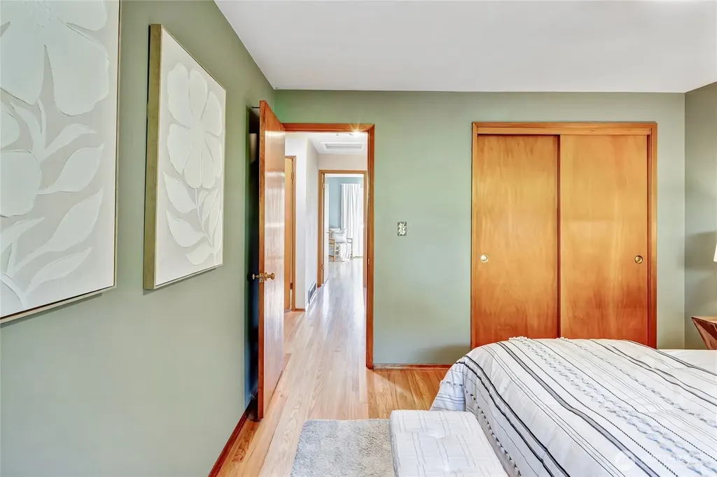7571 45th Avenue SW Seattle WA 98136