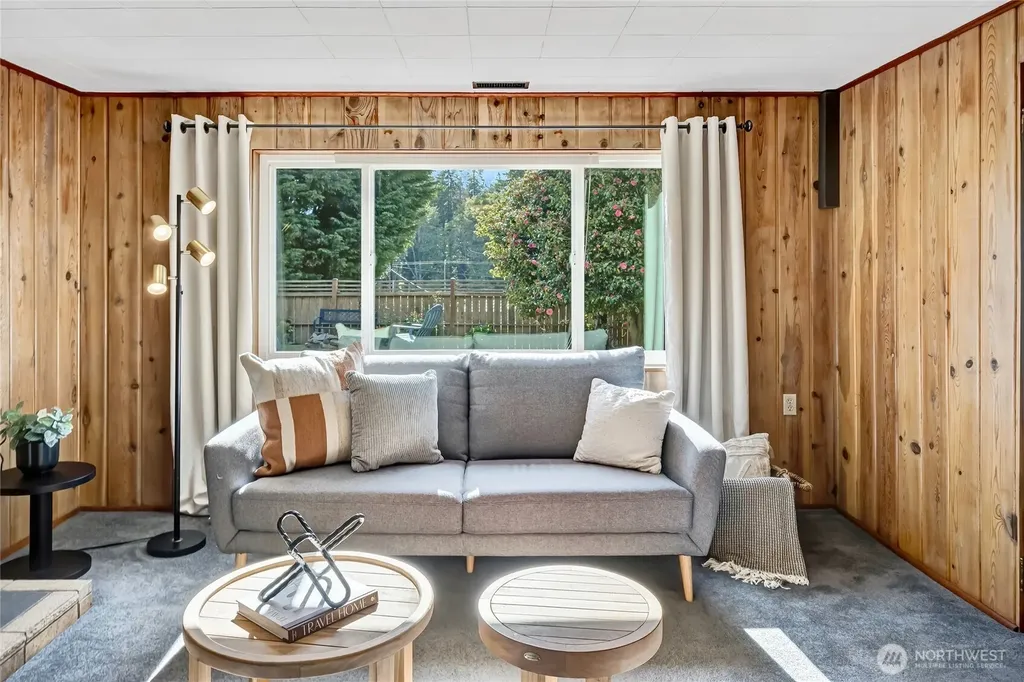7571 45th Avenue SW Seattle WA 98136
