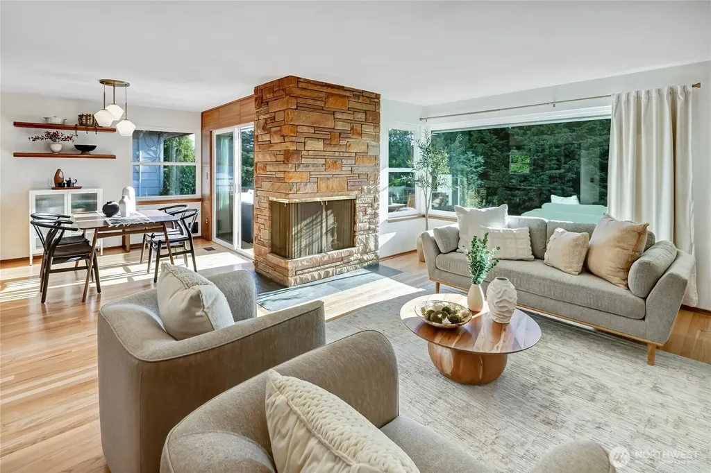 7571 45th Avenue SW Seattle WA 98136